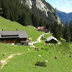 With 1 Bedroom Wertach