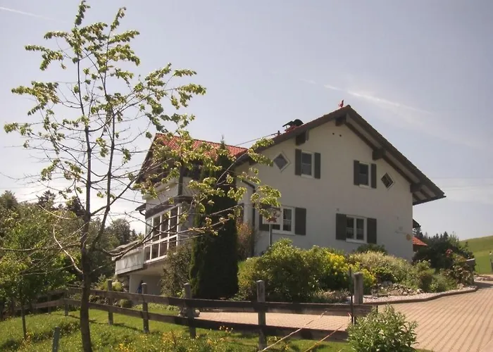 Holiday Apartment With 1 Bedroom *